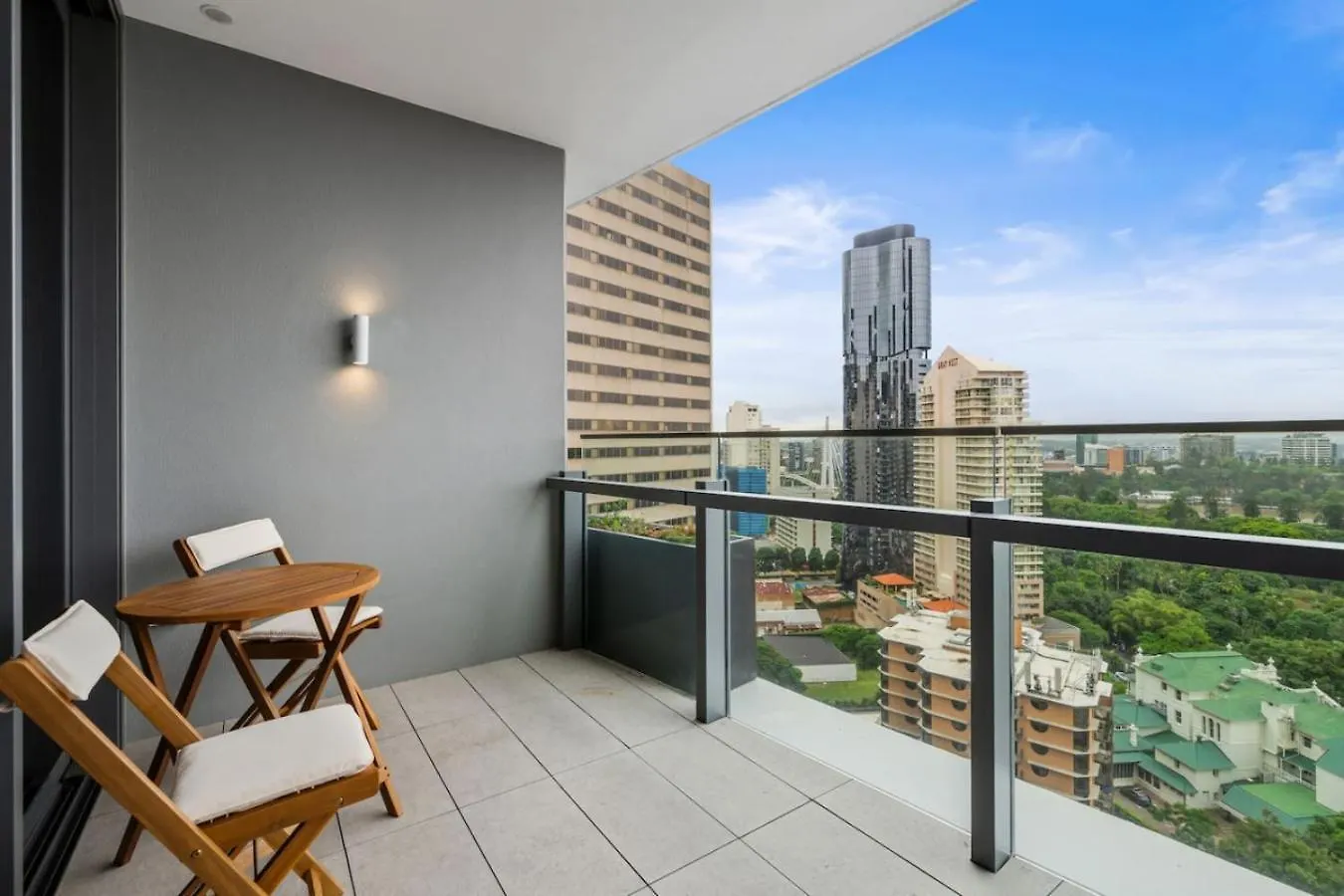 1B Queens Wharf Riverside Living Brisbane Apartment
