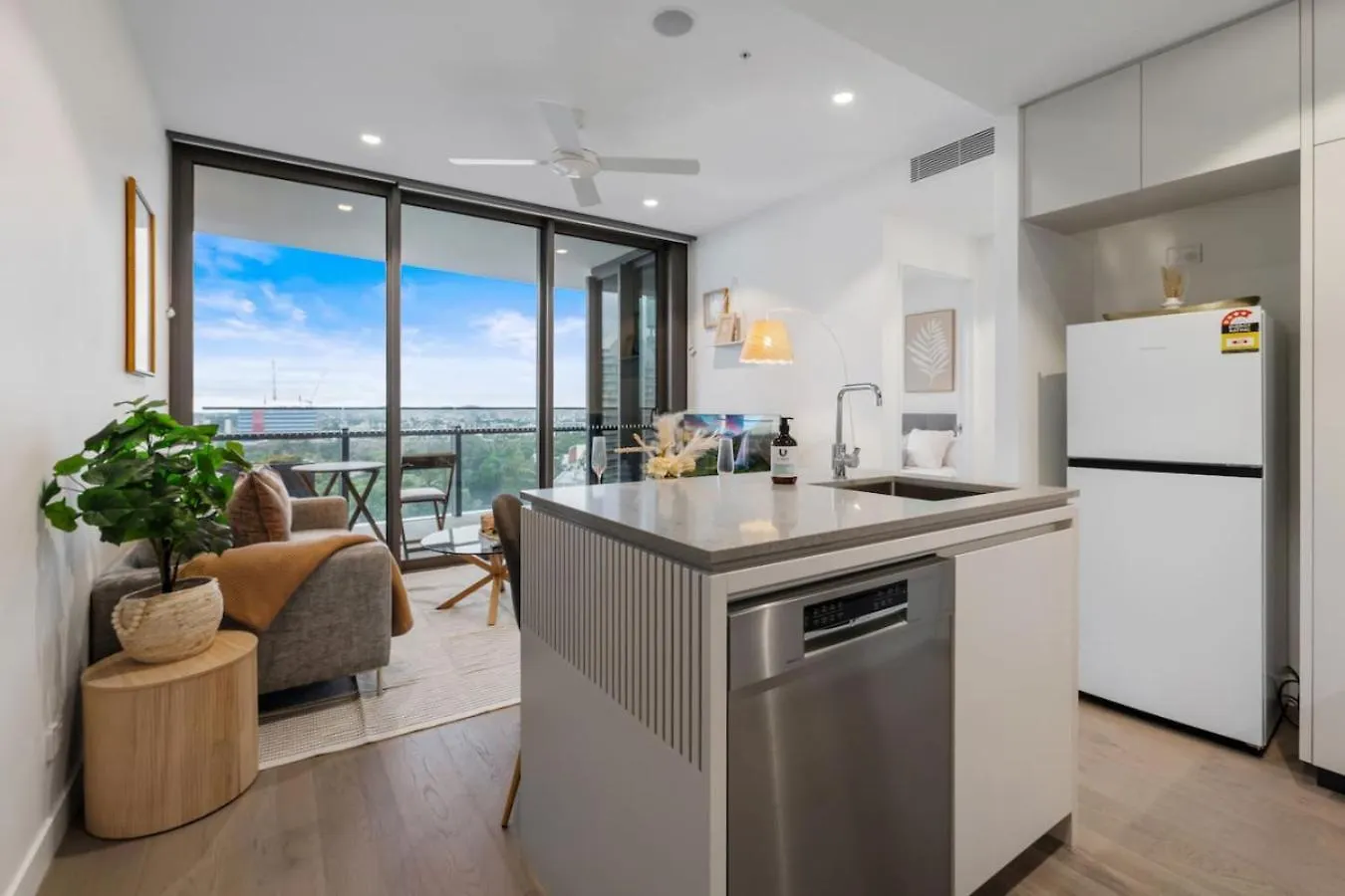 Apartment 1B Queens Wharf Riverside Living Brisbane Australia