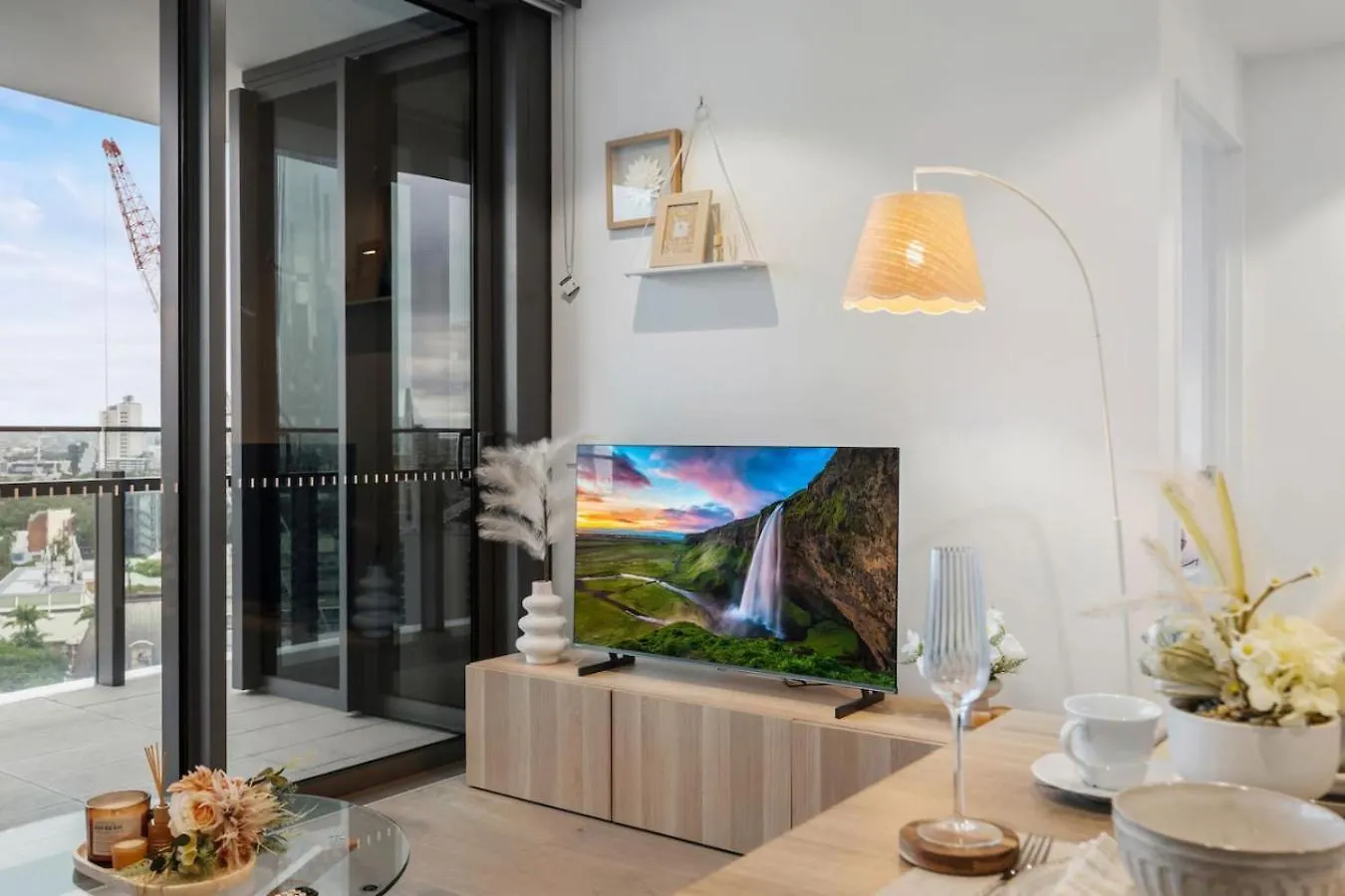 1B Queens Wharf Riverside Living Brisbane 0*,